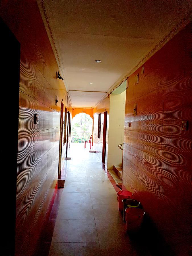 Hotel Swarg Пури Экстерьер фото